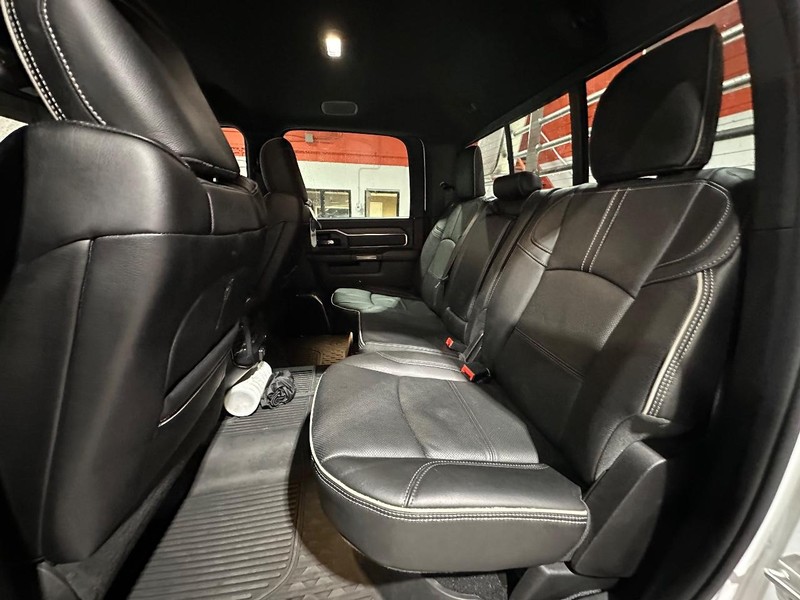 Ram 3500 Chassis Cab Vehicle Full-screen Gallery Image 16