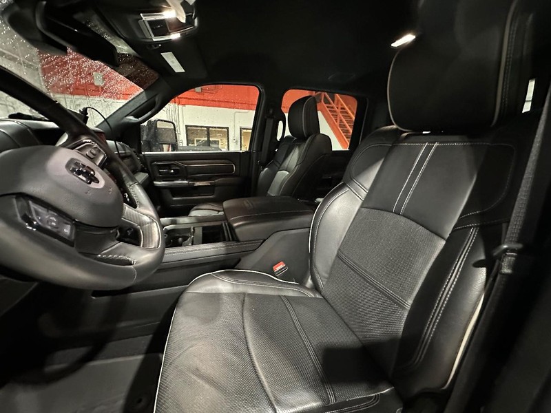 Ram 3500 Chassis Cab Vehicle Full-screen Gallery Image 19