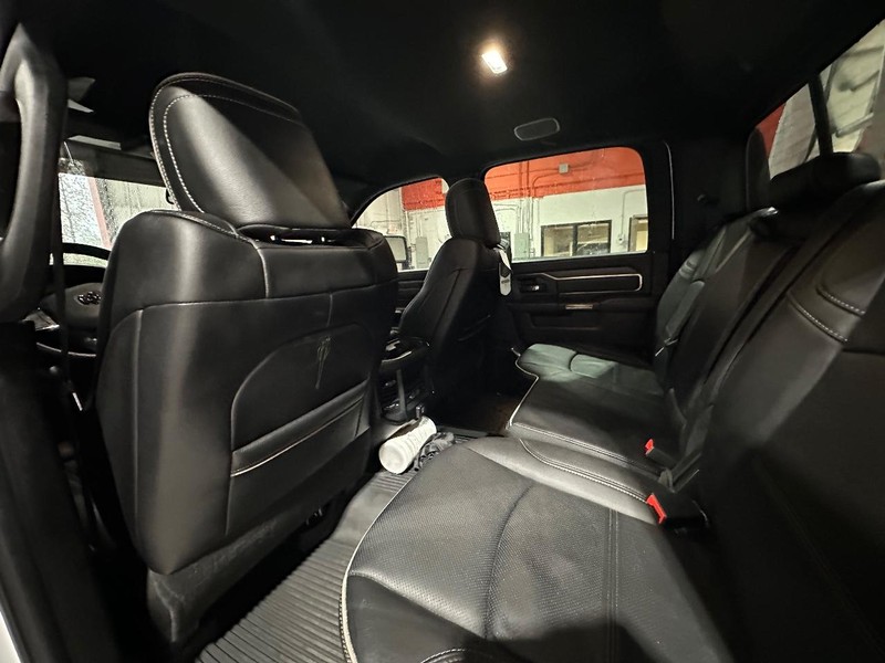 Ram 3500 Chassis Cab Vehicle Full-screen Gallery Image 21