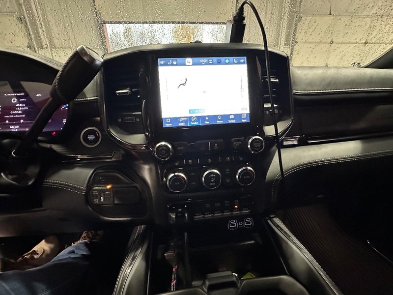 Ram 3500 Chassis Cab Vehicle Full-screen Gallery Image 28