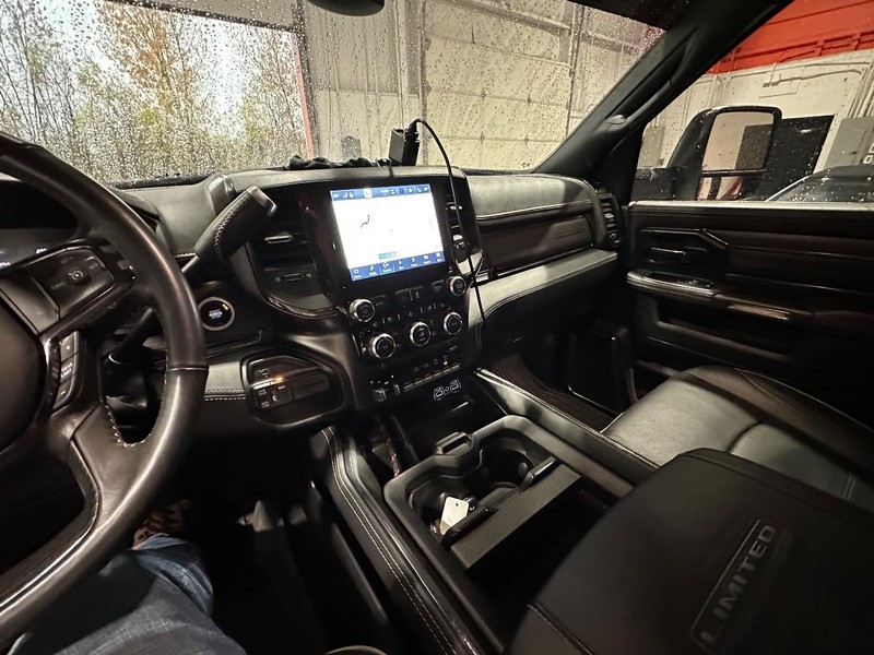 Ram 3500 Chassis Cab Vehicle Full-screen Gallery Image 33