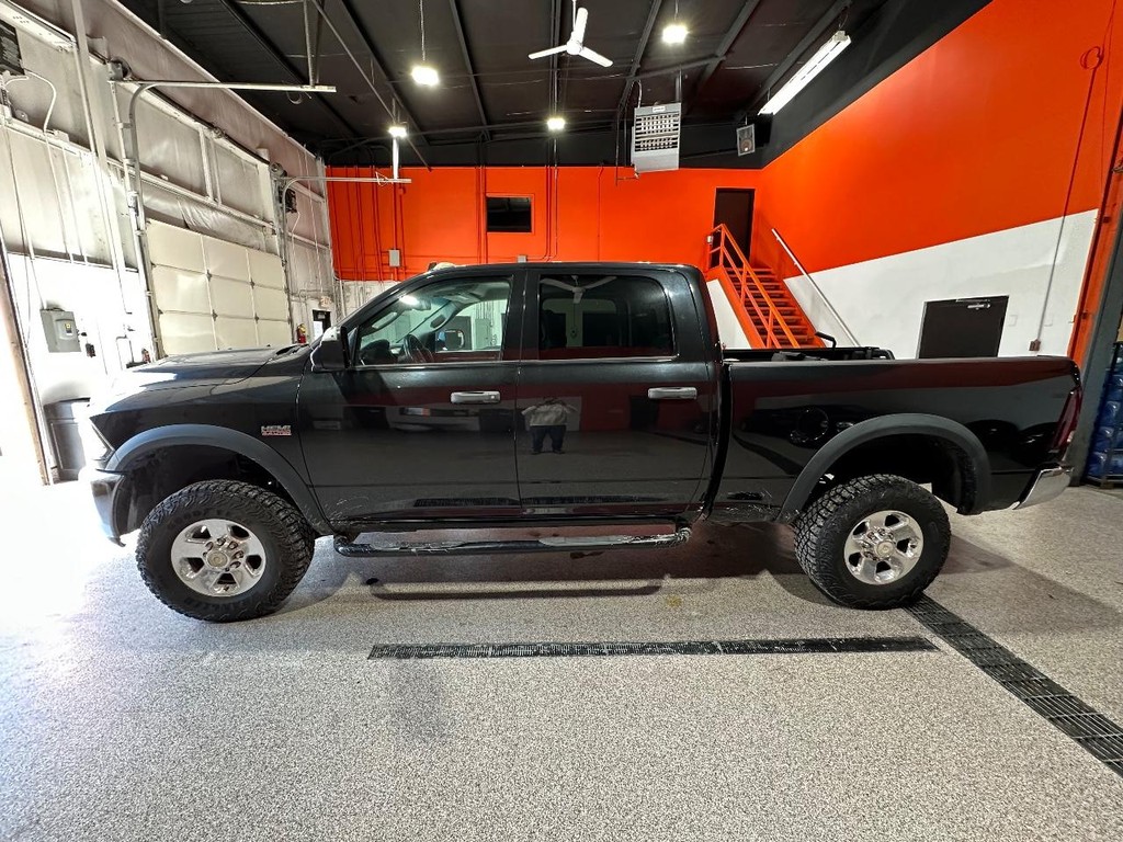 Ram 2500 Vehicle Full-screen Gallery Image 6