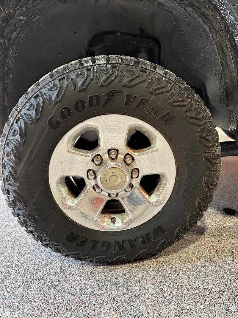 Ram 2500 Vehicle Full-screen Gallery Image 9