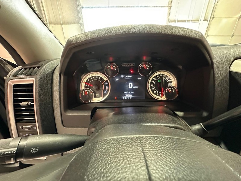Ram 2500 Vehicle Full-screen Gallery Image 22