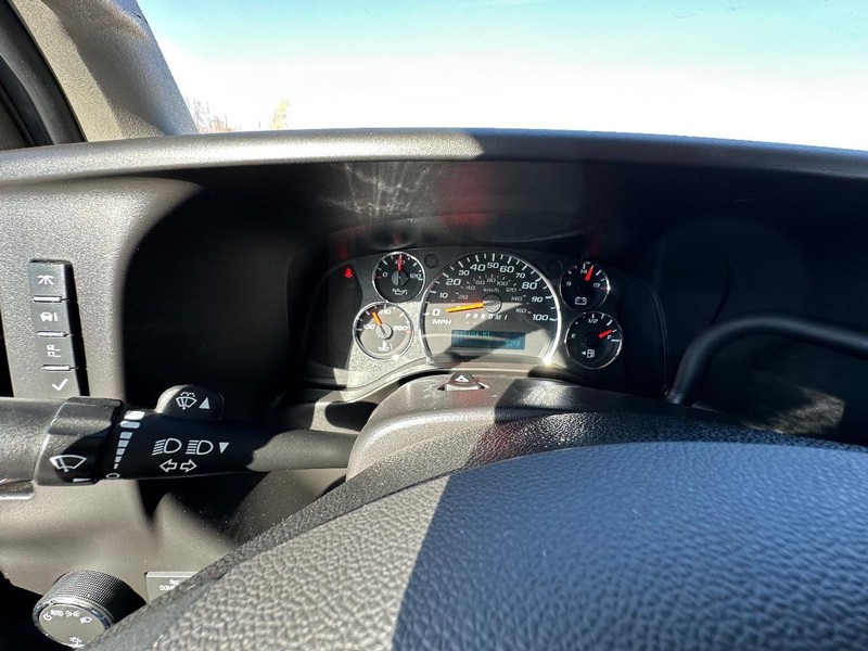 Chevrolet Express 3500 Vehicle Full-screen Gallery Image 20