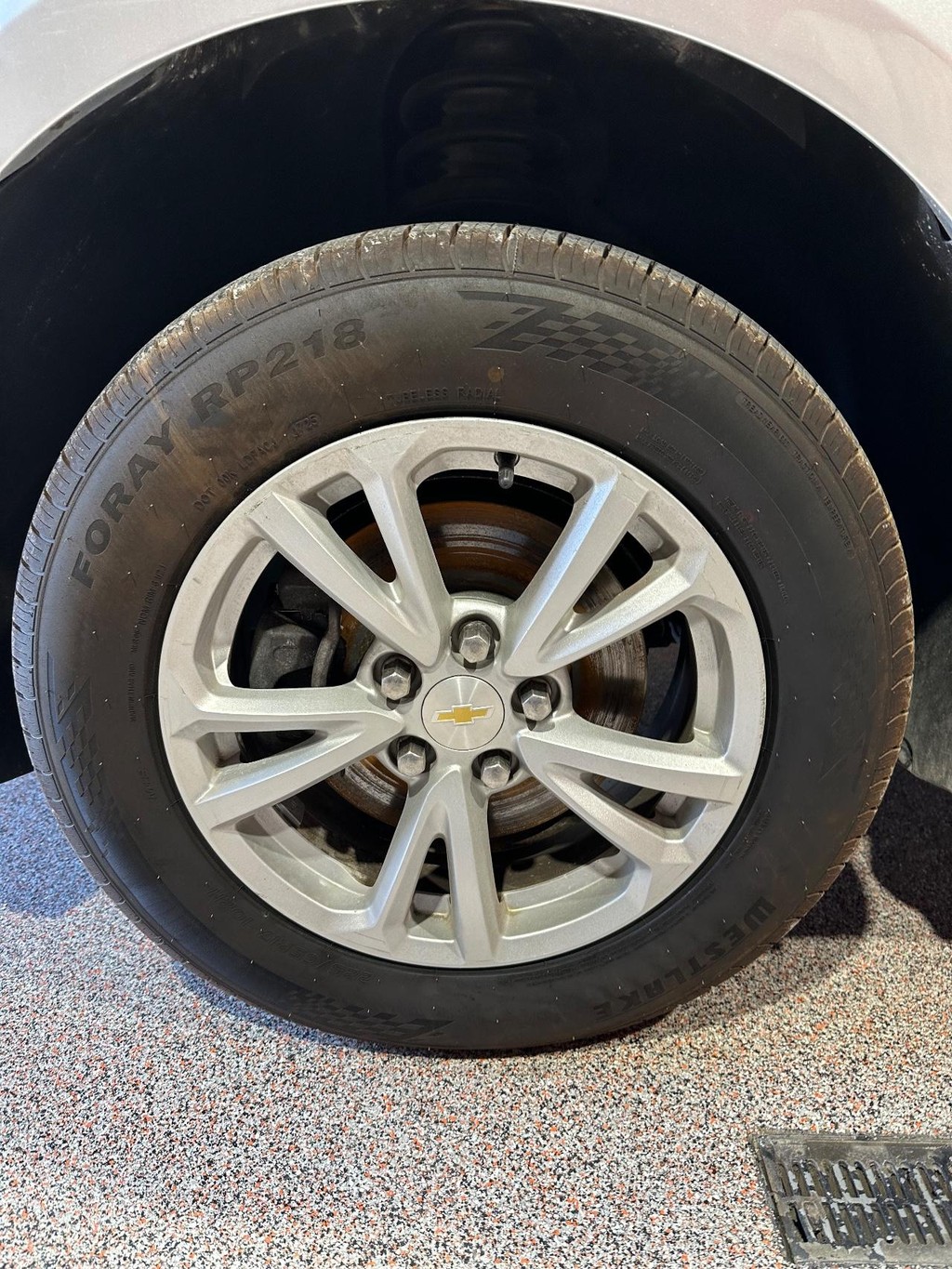 Chevrolet Equinox Vehicle Full-screen Gallery Image 11