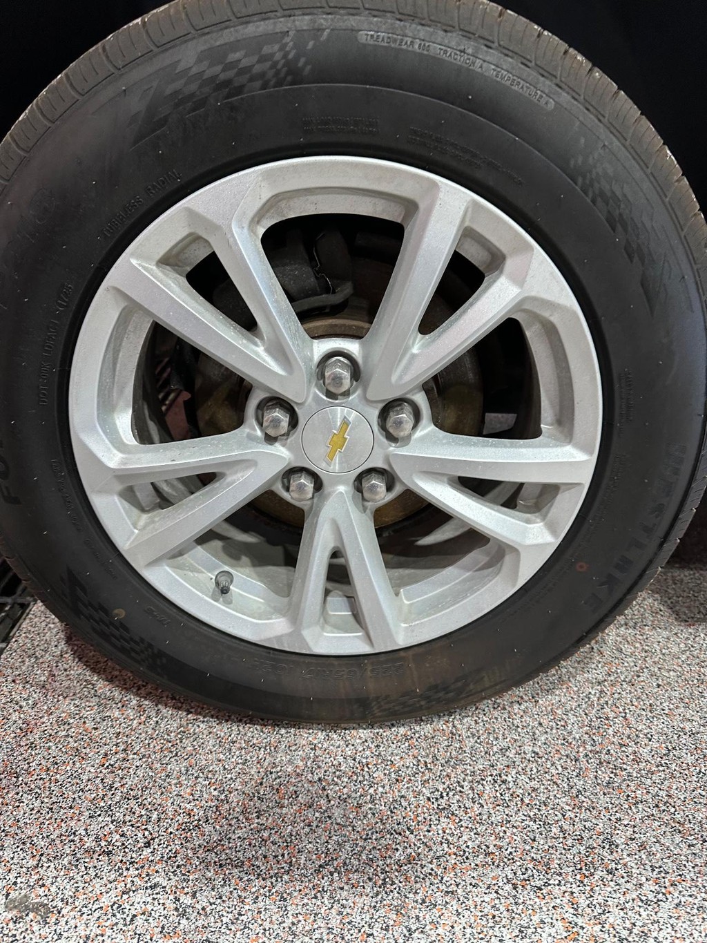 Chevrolet Equinox Vehicle Full-screen Gallery Image 13