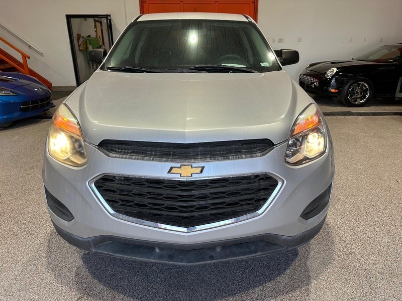 Chevrolet Equinox Vehicle Full-screen Gallery Image 06