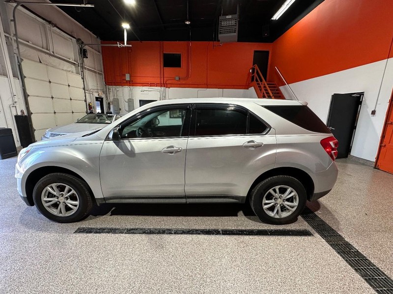 Chevrolet Equinox Vehicle Full-screen Gallery Image 08