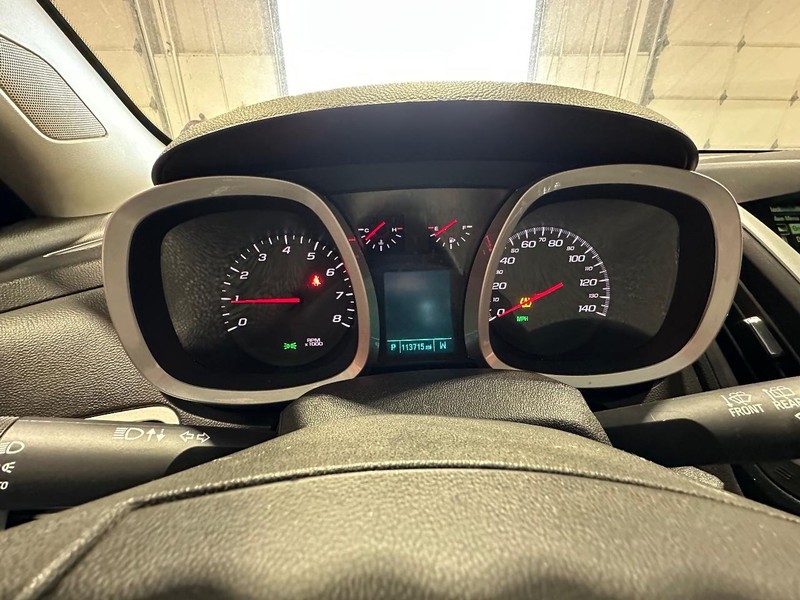 Chevrolet Equinox Vehicle Full-screen Gallery Image 19