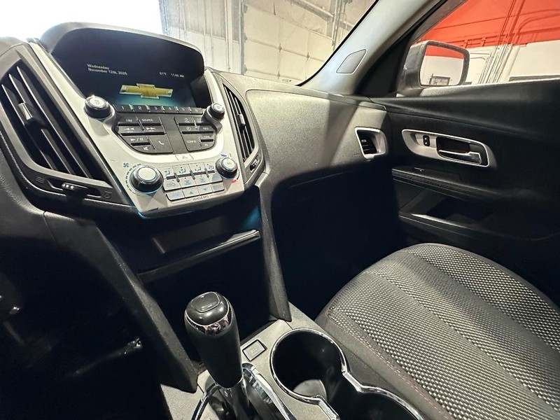 Chevrolet Equinox Vehicle Full-screen Gallery Image 20