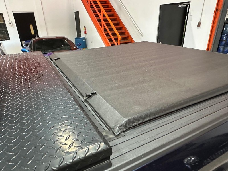 Ford F-150 Vehicle Full-screen Gallery Image 17