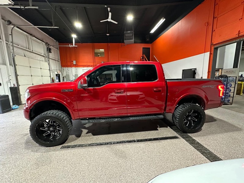 Ford F-150 Vehicle Full-screen Gallery Image 8