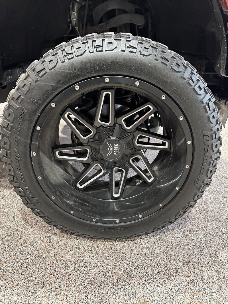 Ford F-150 Vehicle Full-screen Gallery Image 20