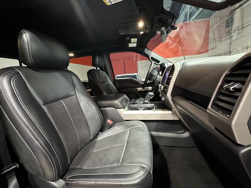 Ford F-150 Vehicle Full-screen Gallery Image 21