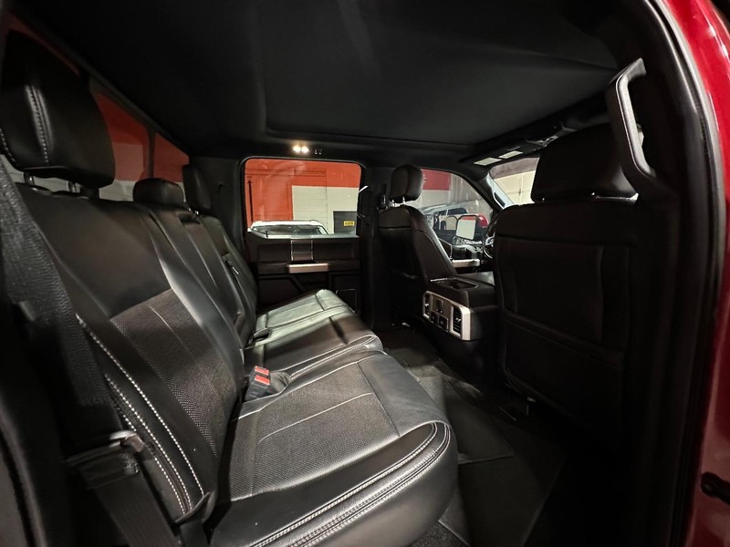 Ford F-150 Vehicle Full-screen Gallery Image 22