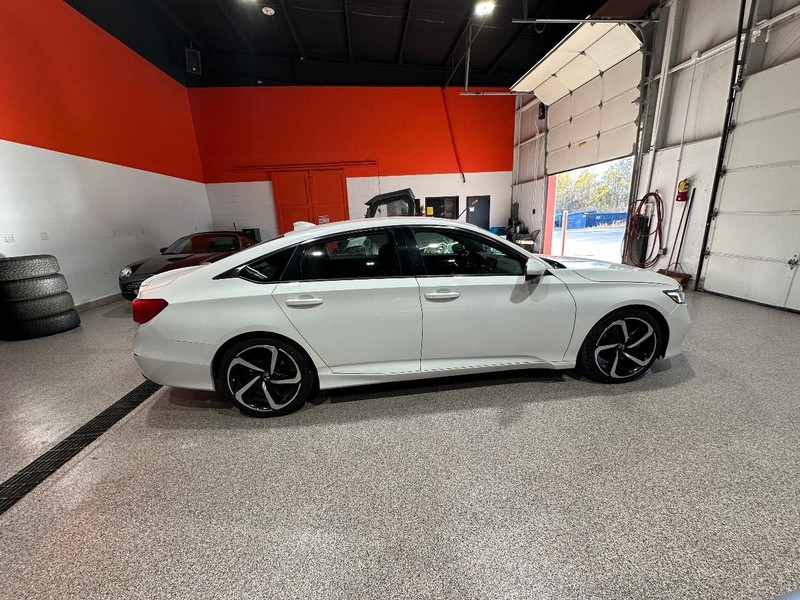 2018 Honda Accord Sport 1.5T photo 2