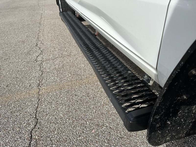 Ram 1500 Vehicle Full-screen Gallery Image 15