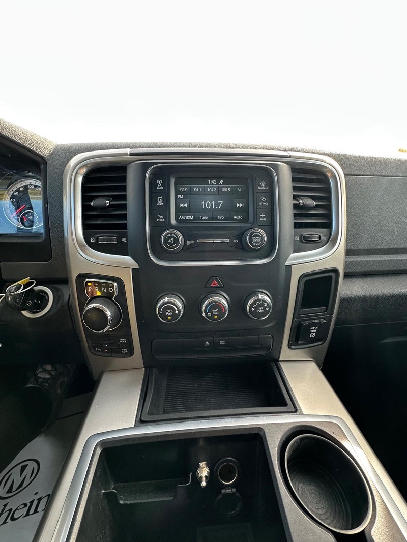 Ram 1500 Vehicle Full-screen Gallery Image 21