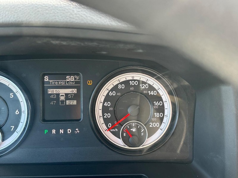 Ram 1500 Vehicle Full-screen Gallery Image 23