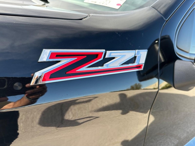 Chevrolet Silverado 1500 Vehicle Full-screen Gallery Image 8