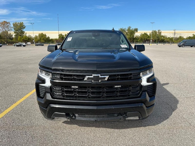 Chevrolet Silverado 1500 Vehicle Full-screen Gallery Image 10