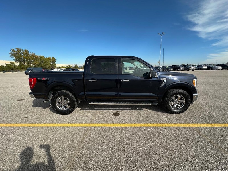 Ford F-150 Vehicle Full-screen Gallery Image 2