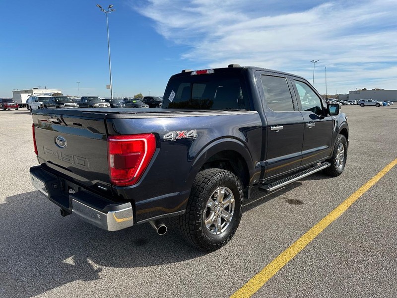 Ford F-150 Vehicle Full-screen Gallery Image 3