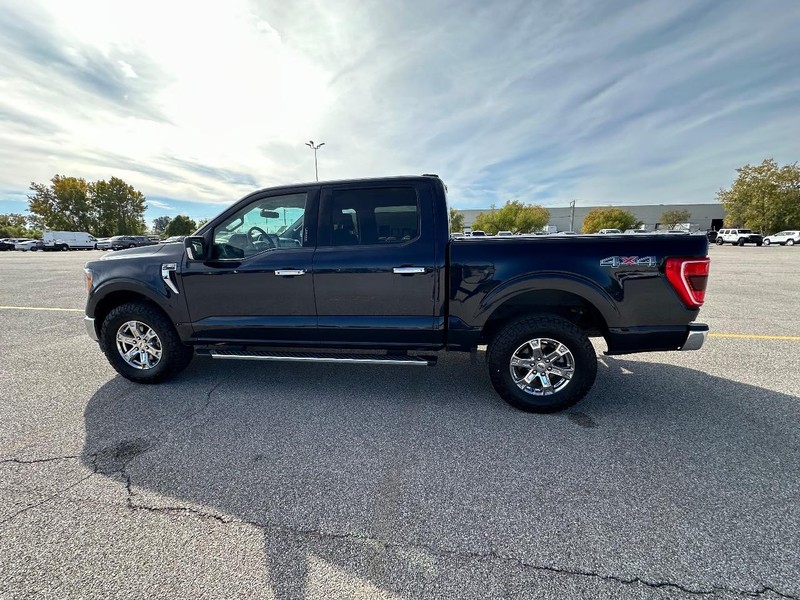 Ford F-150 Vehicle Full-screen Gallery Image 6