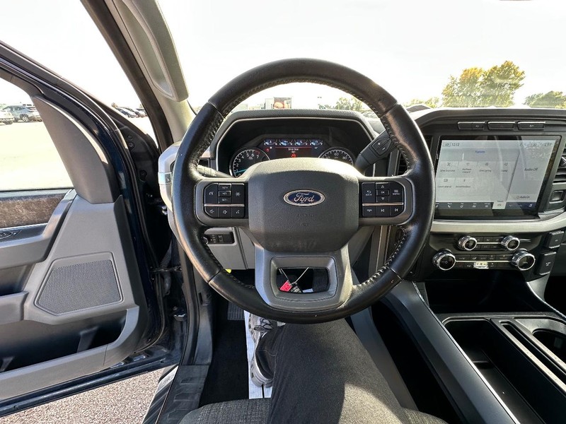Ford F-150 Vehicle Full-screen Gallery Image 15