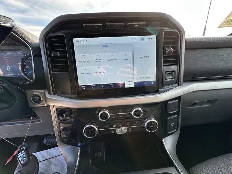 Ford F-150 Vehicle Full-screen Gallery Image 18