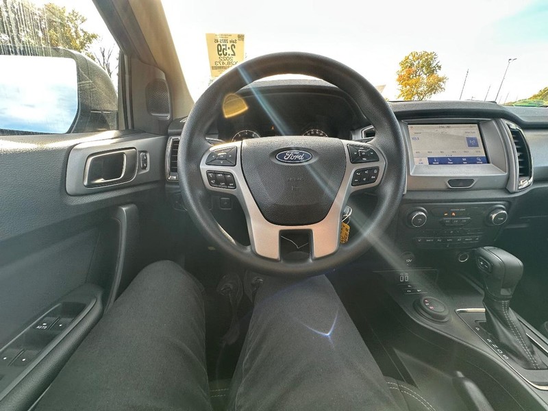 Ford Ranger Vehicle Full-screen Gallery Image 37