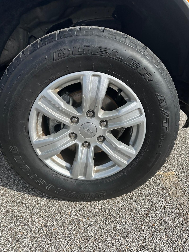 Ford Ranger Vehicle Full-screen Gallery Image 13