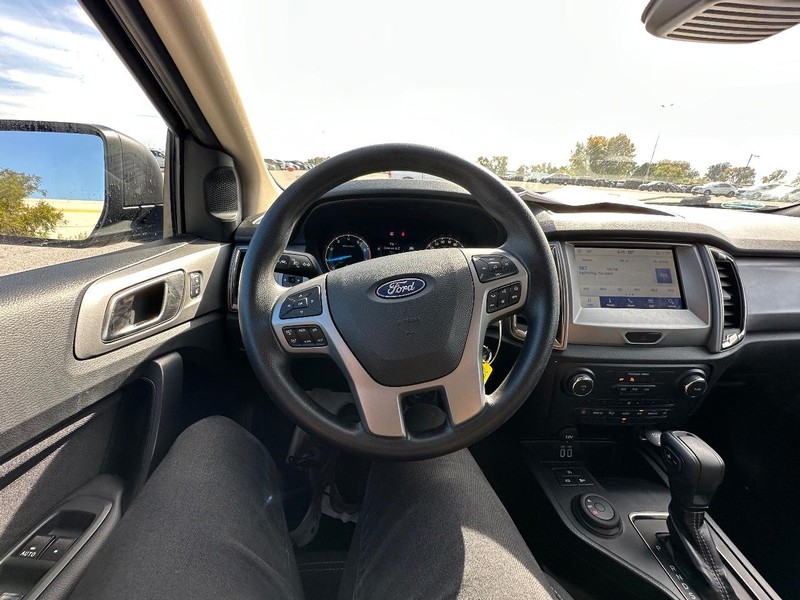 Ford Ranger Vehicle Full-screen Gallery Image 19