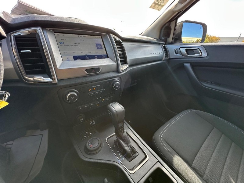 Ford Ranger Vehicle Full-screen Gallery Image 21