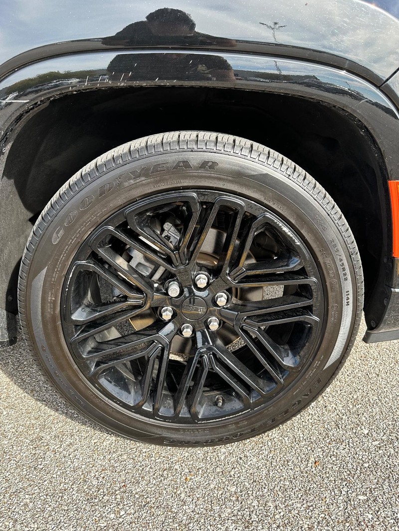 Jeep Wagoneer Vehicle Full-screen Gallery Image 20