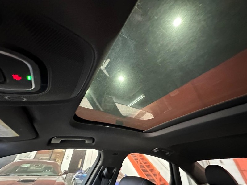 Audi A6 Vehicle Full-screen Gallery Image 19