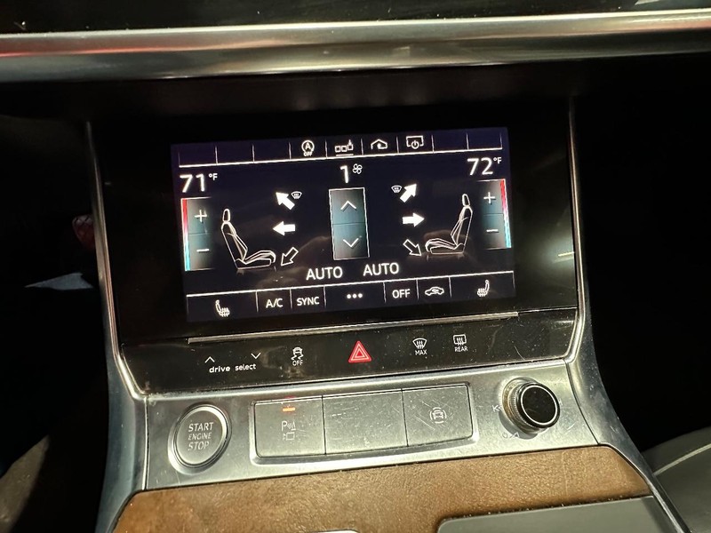 Audi A6 Vehicle Full-screen Gallery Image 22