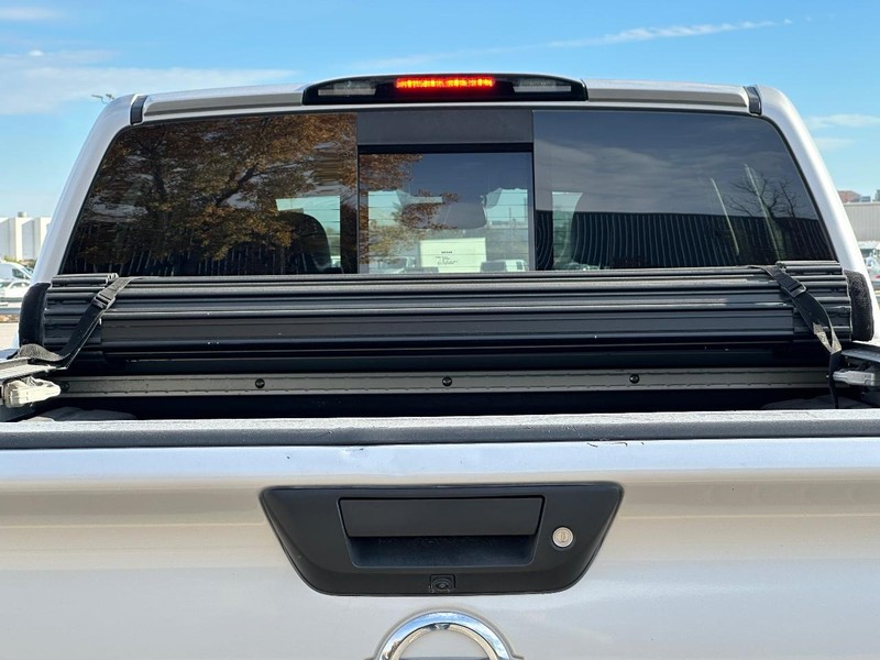 2016 Nissan Titan PRO-4X photo 3