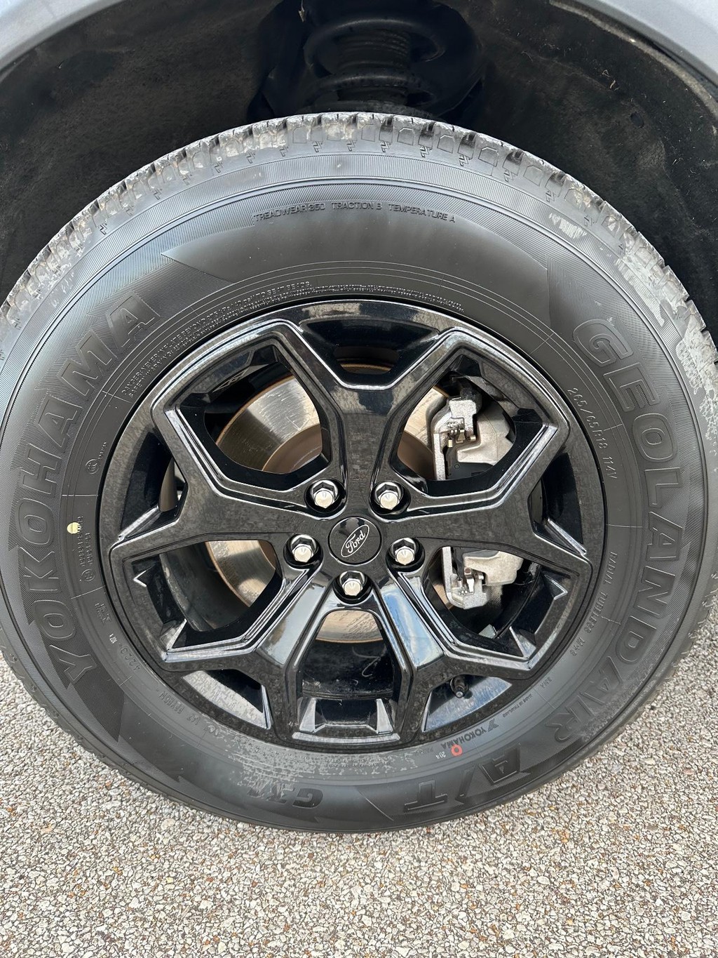 Ford Explorer Vehicle Full-screen Gallery Image 7