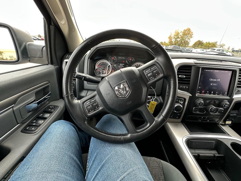 Ram 1500 Vehicle Full-screen Gallery Image 22