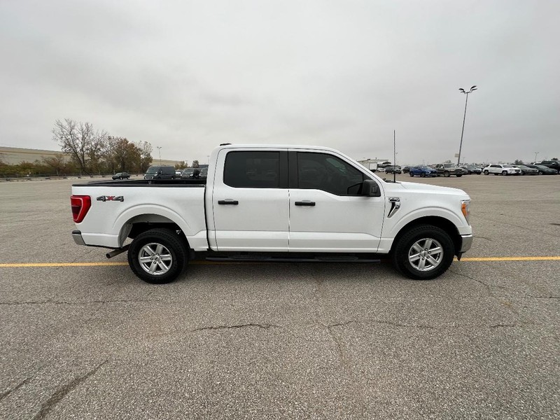 2021 Ford F-150 XLT photo 2