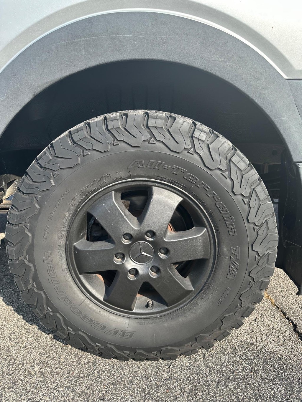 Mercedes-Benz Sprinter Passenger Vans Vehicle Full-screen Gallery Image 8