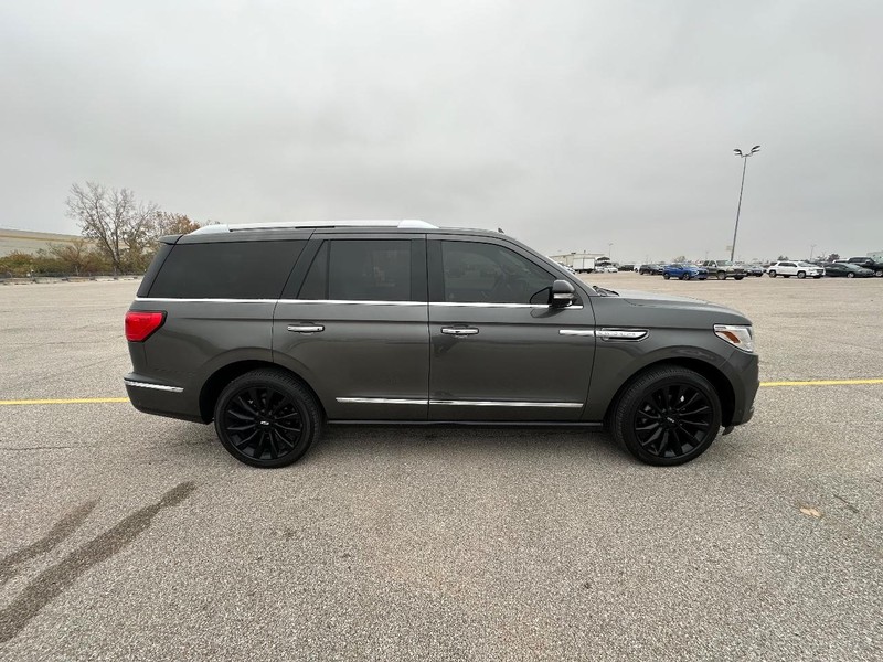 2018 Lincoln Navigator Reserve photo 2