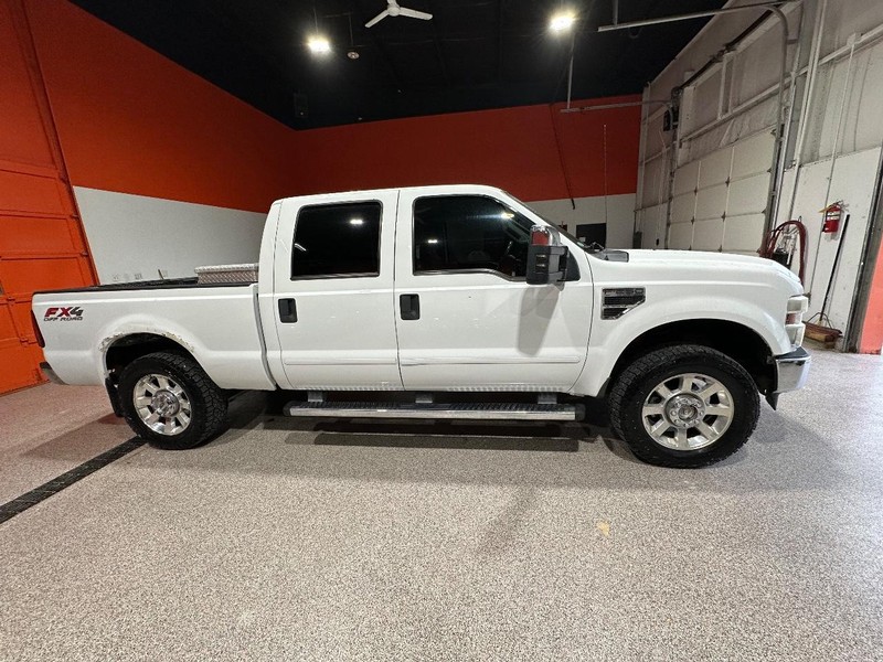 2010 Ford F-250 photo 2