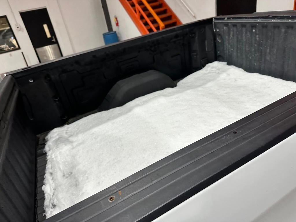 Chevrolet Silverado 1500 Vehicle Full-screen Gallery Image 14