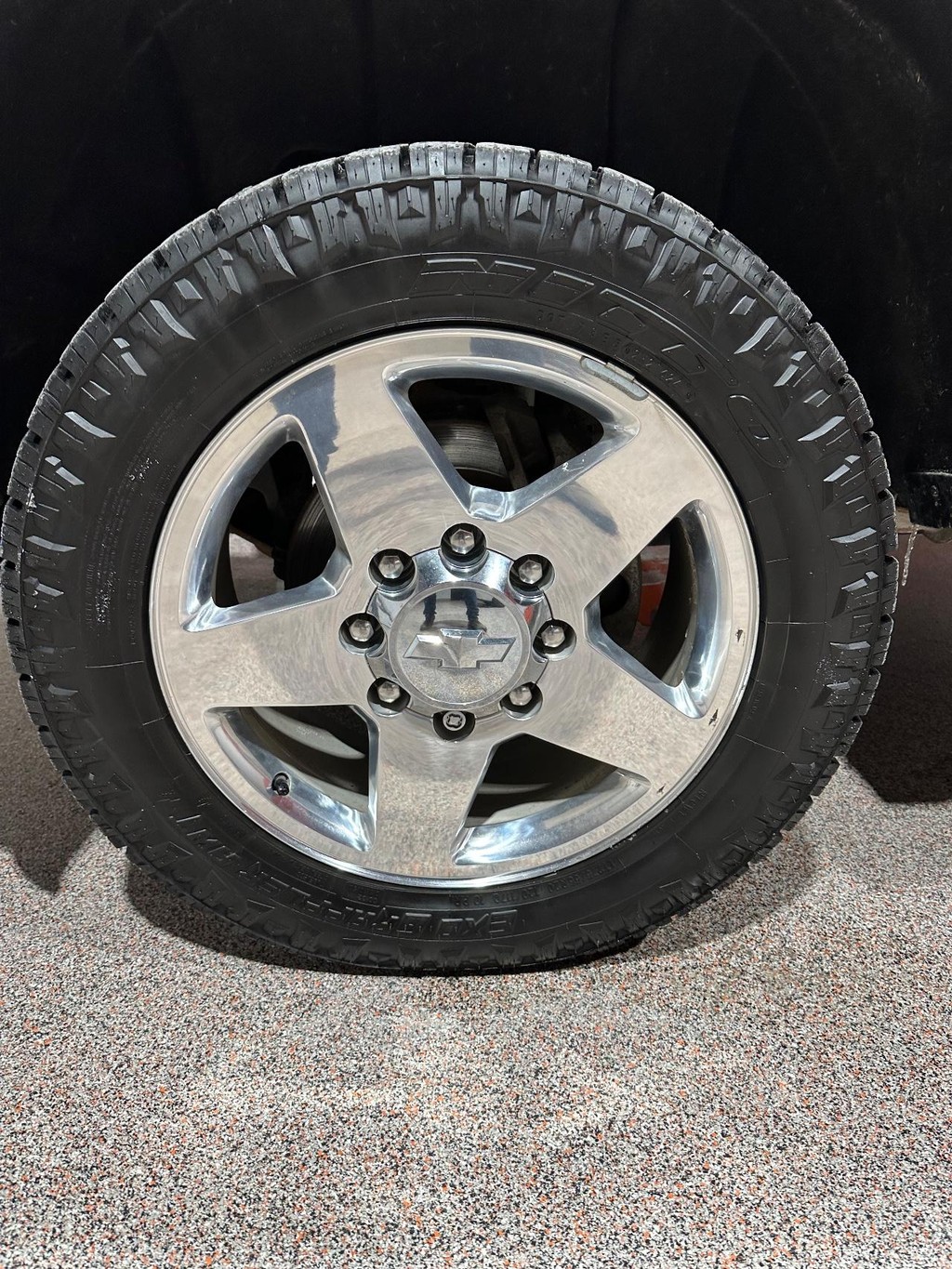 Chevrolet Silverado 2500HD Vehicle Full-screen Gallery Image 11