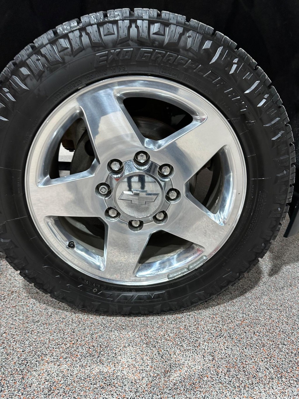 Chevrolet Silverado 2500HD Vehicle Full-screen Gallery Image 17