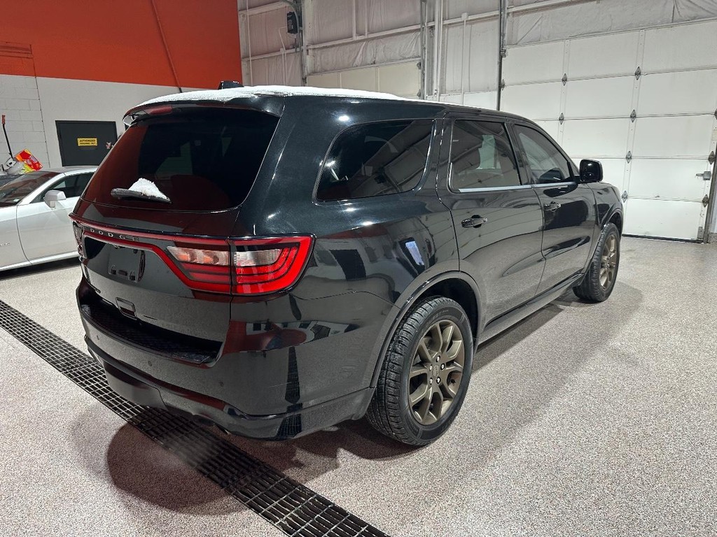 BMW X5 M Vehicle Full-screen Gallery Image 21