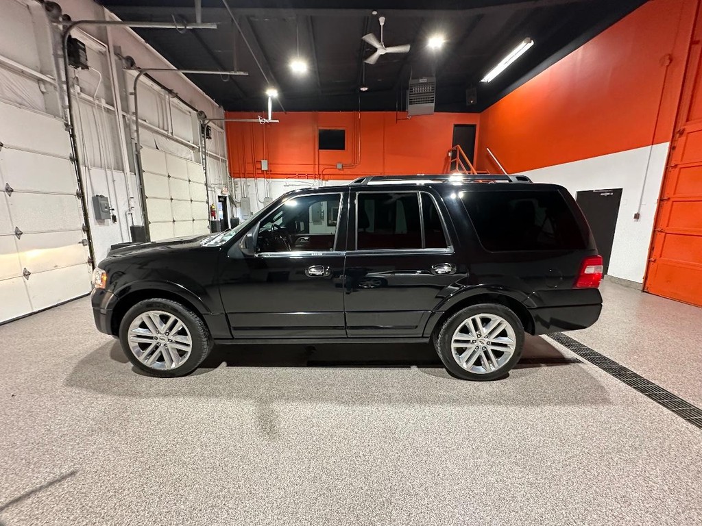 Ford Expedition Vehicle Full-screen Gallery Image 8